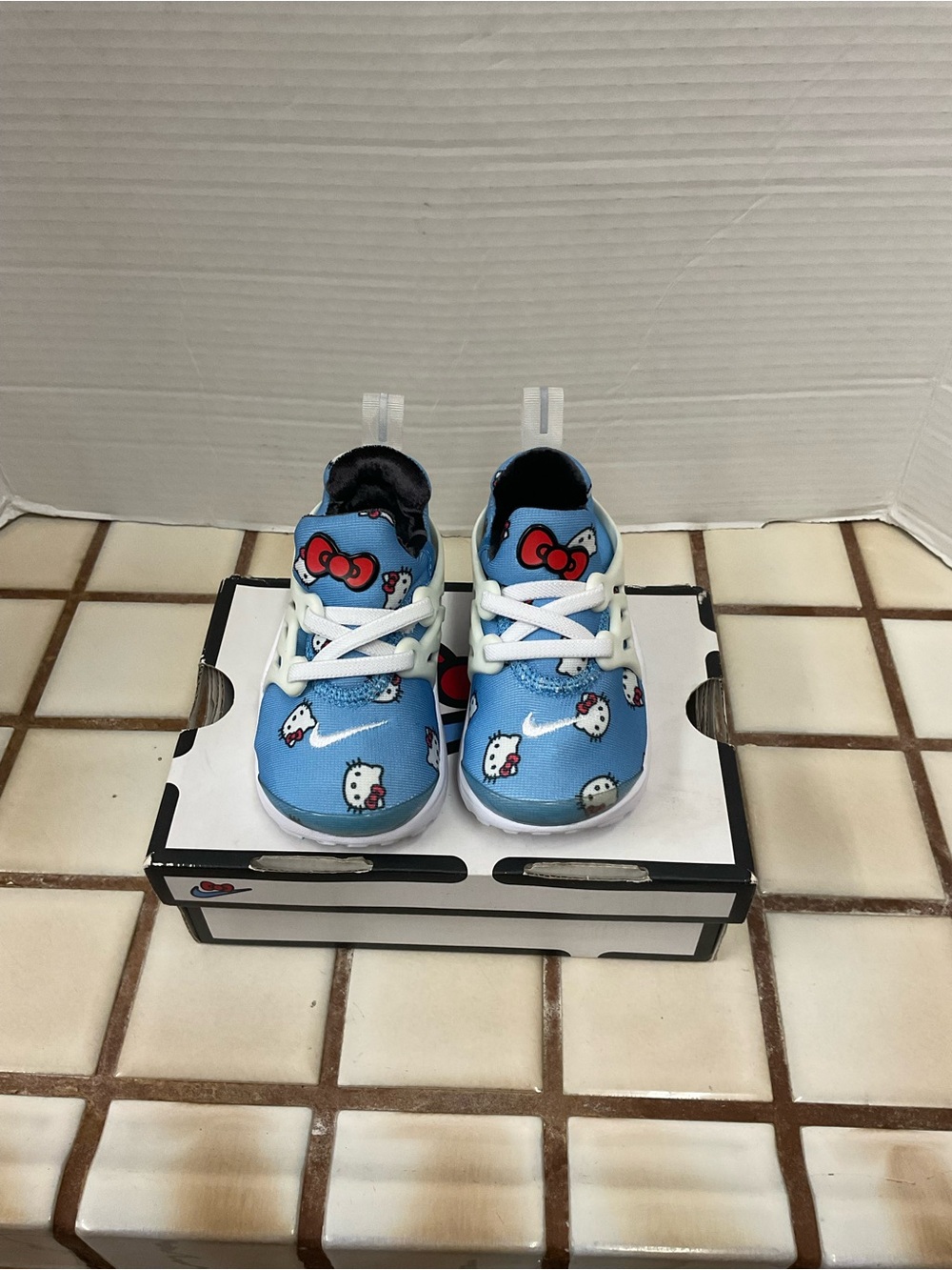 Nike Air Presto “Hello Kitty” Print Kids Sneakers